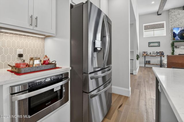 1021 Brampton Park Road, Perrysburg, OH 43551