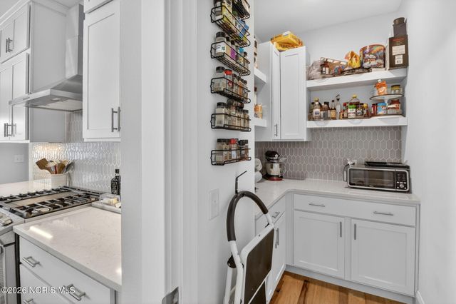 1021 Brampton Park Road, Perrysburg, OH 43551