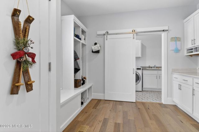 1021 Brampton Park Road, Perrysburg, OH 43551