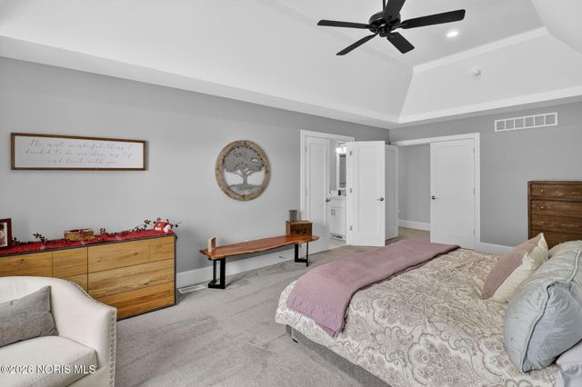 1021 Brampton Park Road, Perrysburg, OH 43551