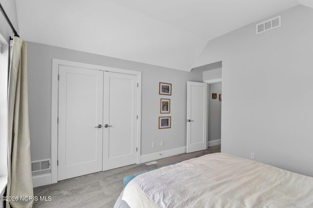 1021 Brampton Park Road, Perrysburg, OH 43551