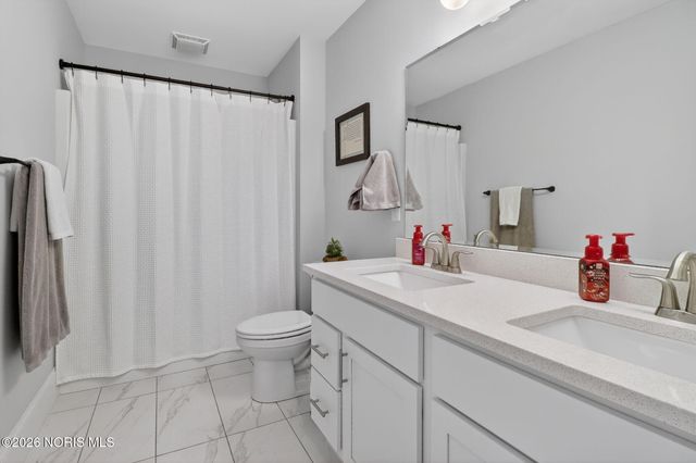 1021 Brampton Park Road, Perrysburg, OH 43551