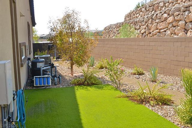 174 Crimson Cactus Avenue, Henderson, NV 89011