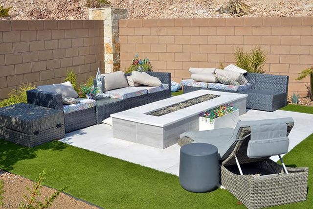 174 Crimson Cactus Avenue, Henderson, NV 89011