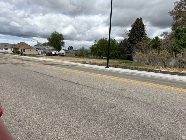 190 E NORTH ST, Harrisville, UT 84404
