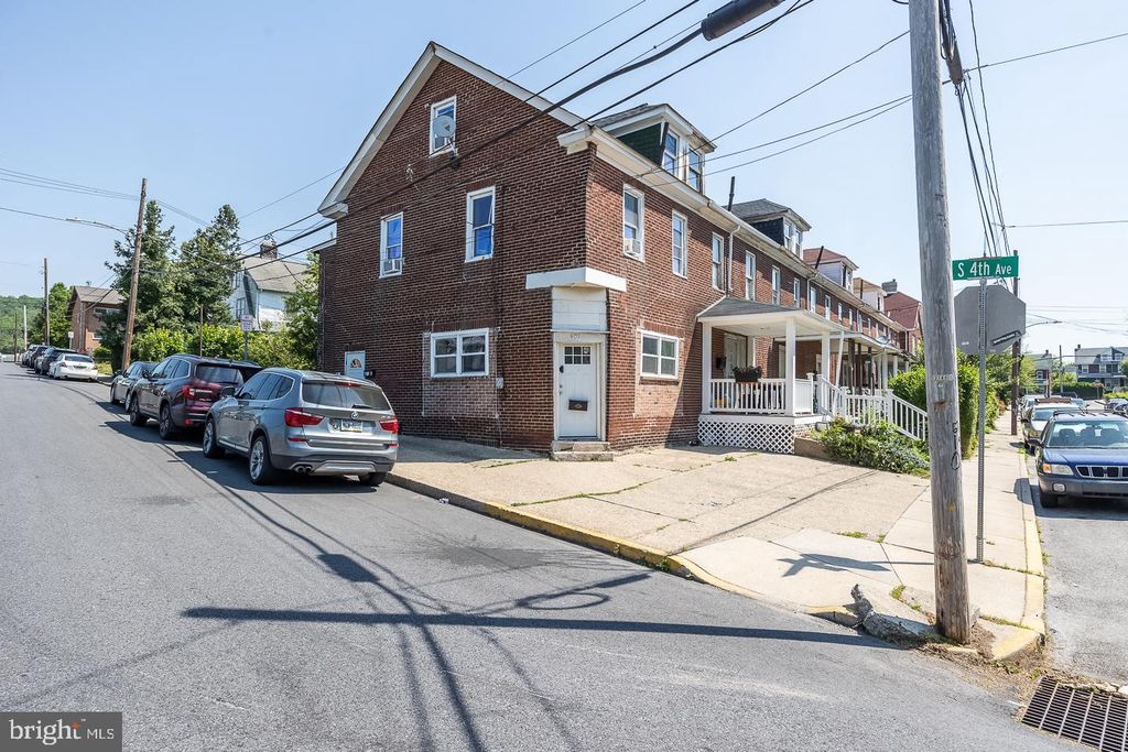 401 MAPLE AVE, Coatesville, PA 19320