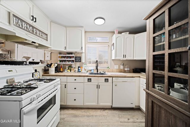 5158 W Ave L, Lancaster, CA 93536