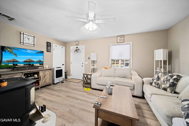 5158 W Ave L, Lancaster, CA 93536