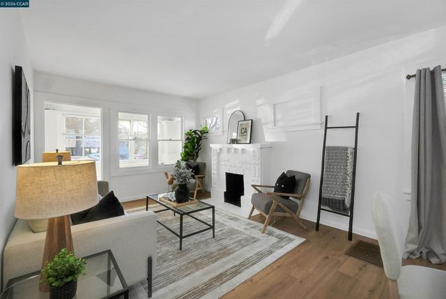 2596 Macarthur Blvd, Oakland, CA 94602