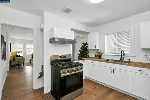 2596 Macarthur Blvd, Oakland, CA 94602