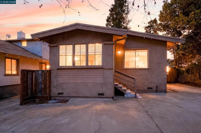 2596 Macarthur Blvd, Oakland, CA 94602