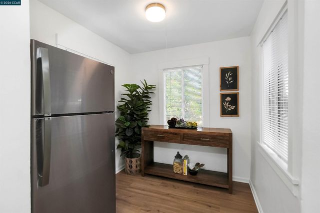 2596 Macarthur Blvd, Oakland, CA 94602