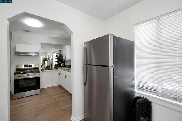 2596 Macarthur Blvd, Oakland, CA 94602
