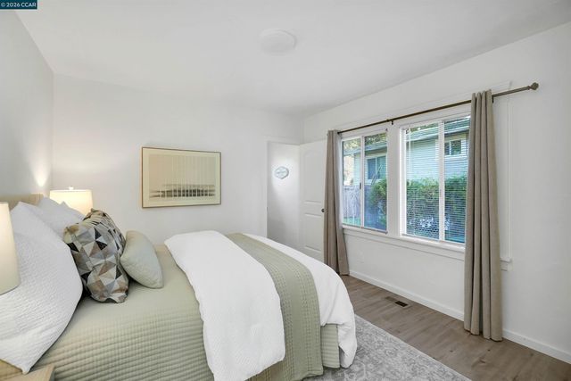 2596 Macarthur Blvd, Oakland, CA 94602