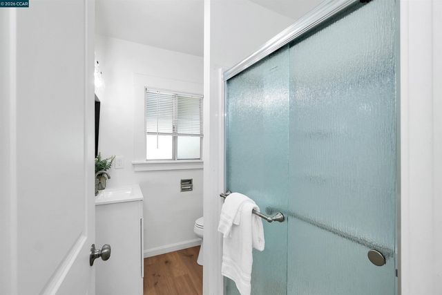 2596 Macarthur Blvd, Oakland, CA 94602