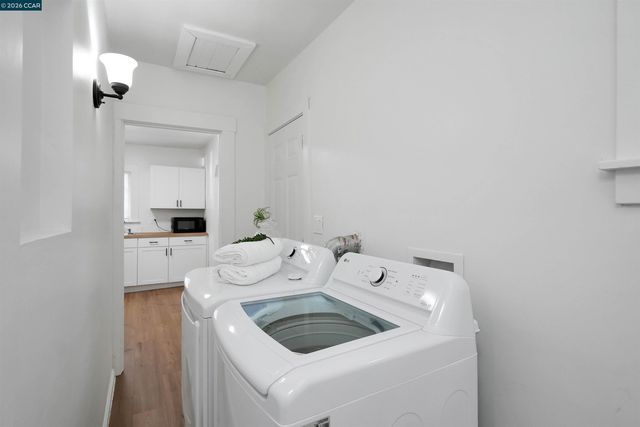 2596 Macarthur Blvd, Oakland, CA 94602