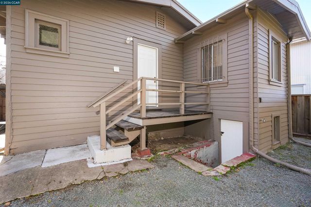 2596 Macarthur Blvd, Oakland, CA 94602