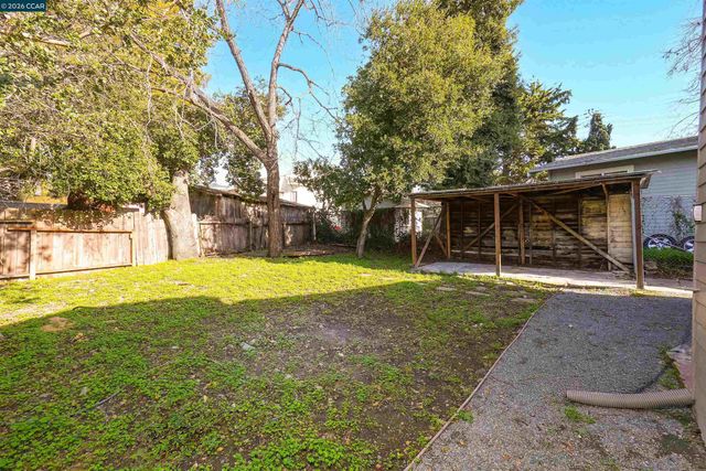 2596 Macarthur Blvd, Oakland, CA 94602