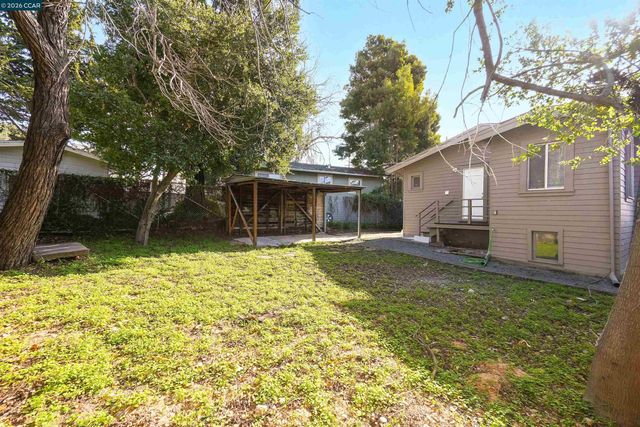 2596 Macarthur Blvd, Oakland, CA 94602