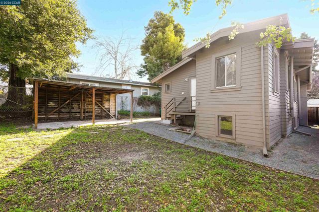 2596 Macarthur Blvd, Oakland, CA 94602