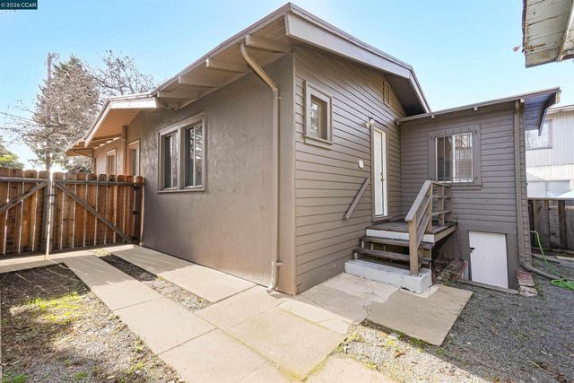 2596 Macarthur Blvd, Oakland, CA 94602