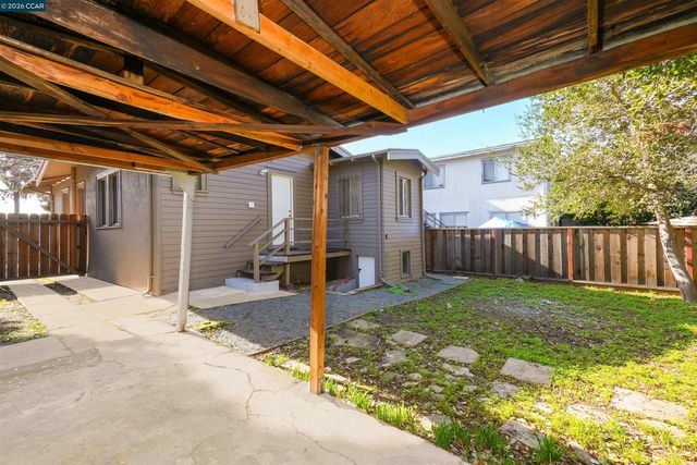2596 Macarthur Blvd, Oakland, CA 94602