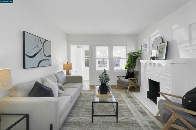 2596 Macarthur Blvd, Oakland, CA 94602