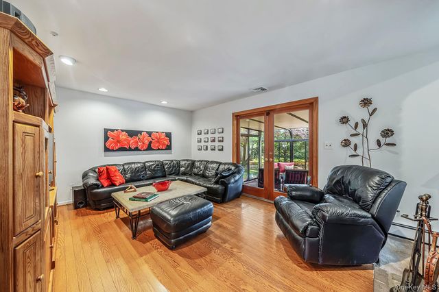 96 Fulton Boulevard, Commack, NY 11725