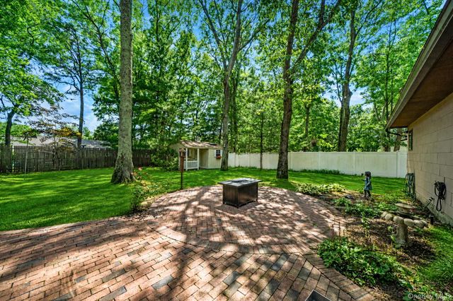 96 Fulton Boulevard, Commack, NY 11725