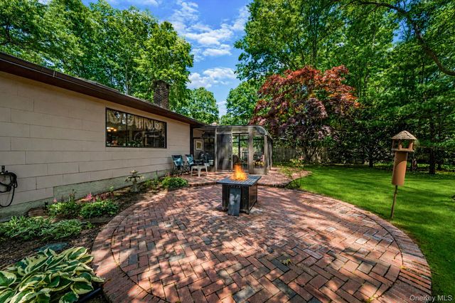 96 Fulton Boulevard, Commack, NY 11725