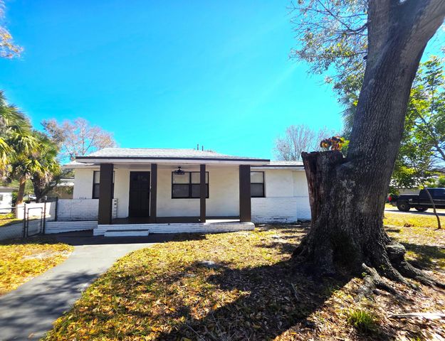 1818 10th Avenue, Vero Beach, FL 32960