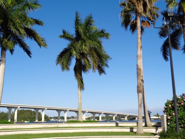 1818 10th Avenue, Vero Beach, FL 32960