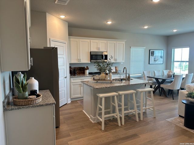 7166 Magnolia Crk Unit 101, San Antonio, TX 78252