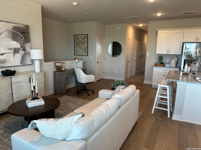 7166 Magnolia Crk Unit 101, San Antonio, TX 78252