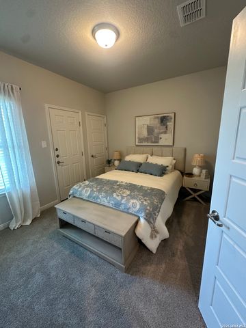 7166 Magnolia Crk Unit 101, San Antonio, TX 78252