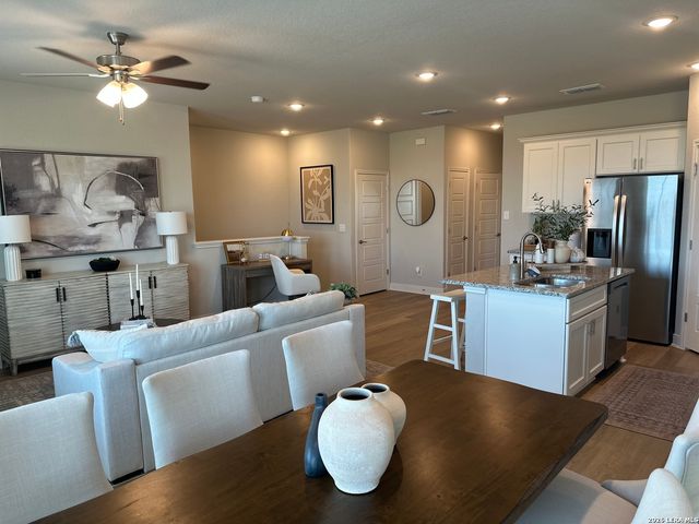 7166 Magnolia Crk Unit 101, San Antonio, TX 78252