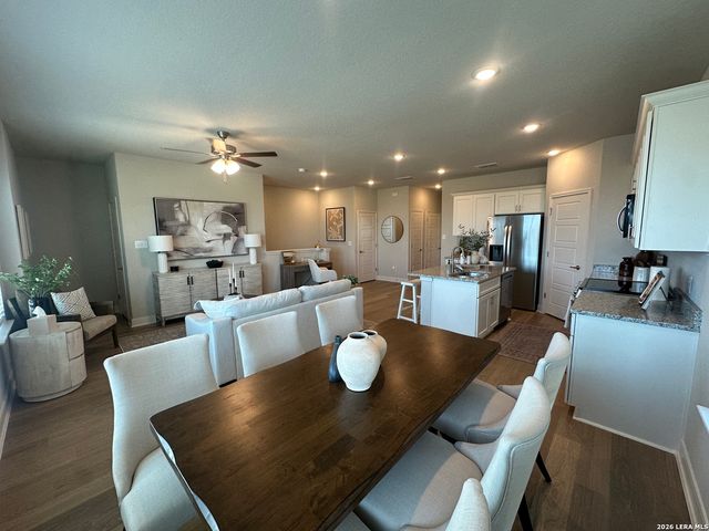 7166 Magnolia Crk Unit 101, San Antonio, TX 78252