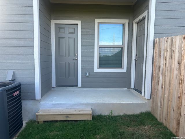 7166 Magnolia Crk Unit 101, San Antonio, TX 78252