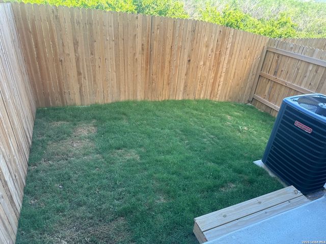 7166 Magnolia Crk Unit 101, San Antonio, TX 78252