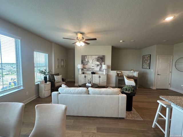 7166 Magnolia Crk Unit 101, San Antonio, TX 78252