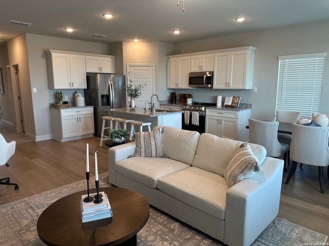 7166 Magnolia Crk Unit 101, San Antonio, TX 78252