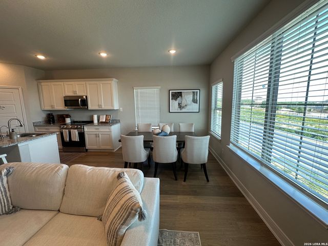 7166 Magnolia Crk Unit 101, San Antonio, TX 78252