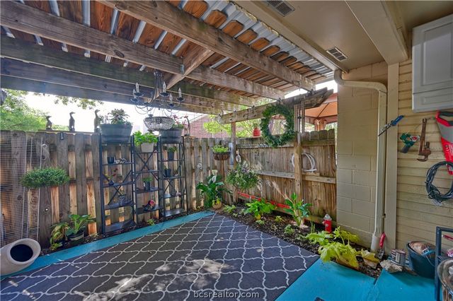 1514 Bennett Street, Bryan, TX 77802