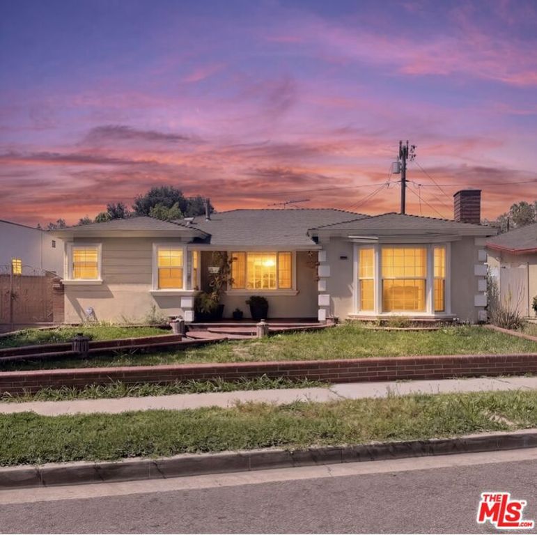 Image 1 of property listing at 6837 Mayflower Avenue, Bell, CA 90201