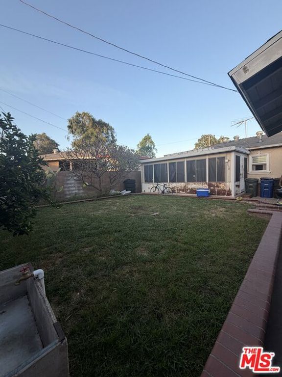 Image 17 of property listing at 6837 Mayflower Avenue, Bell, CA 90201
