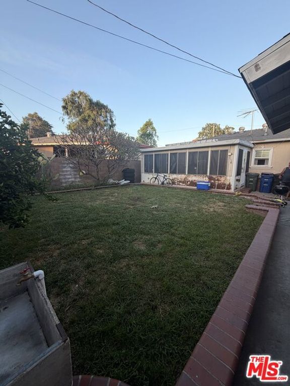Image 18 of property listing at 6837 Mayflower Avenue, Bell, CA 90201
