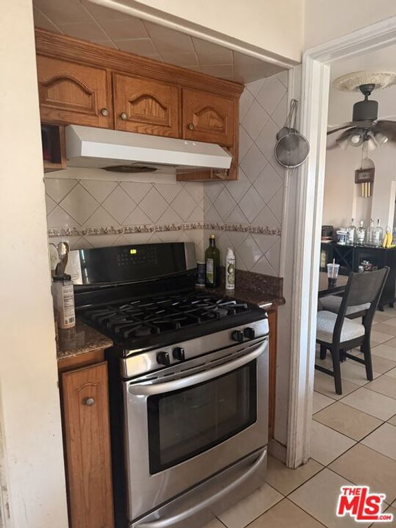 Image 9 of property listing at 6837 Mayflower Avenue, Bell, CA 90201