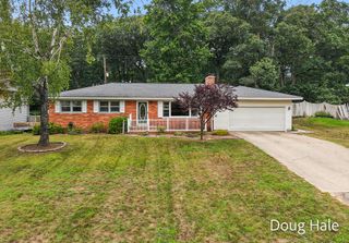 1674 Bonneville Drive, Norton Shores City, MI 49441