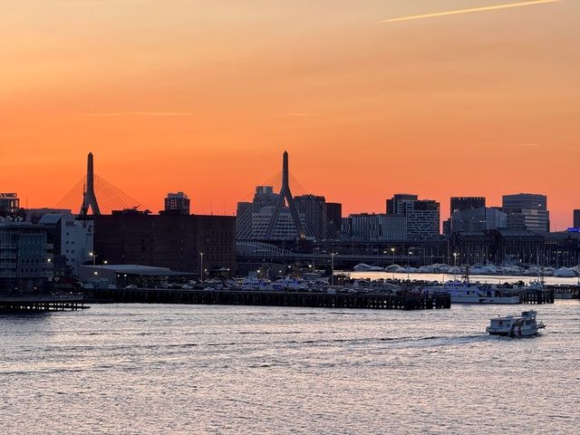 65 Lewis St 511, Boston, MA 02128