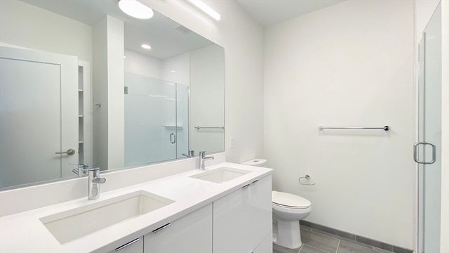 65 Lewis St 511, Boston, MA 02128